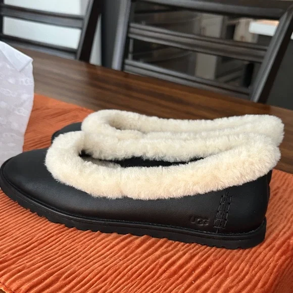 NEW UGG Zora leather ballet flat - Picture 8 of 8